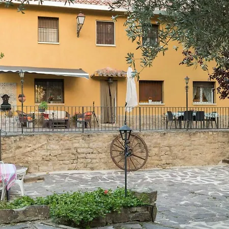 Con Encanto En Rioja Alavesa Gerendaház El Campillar